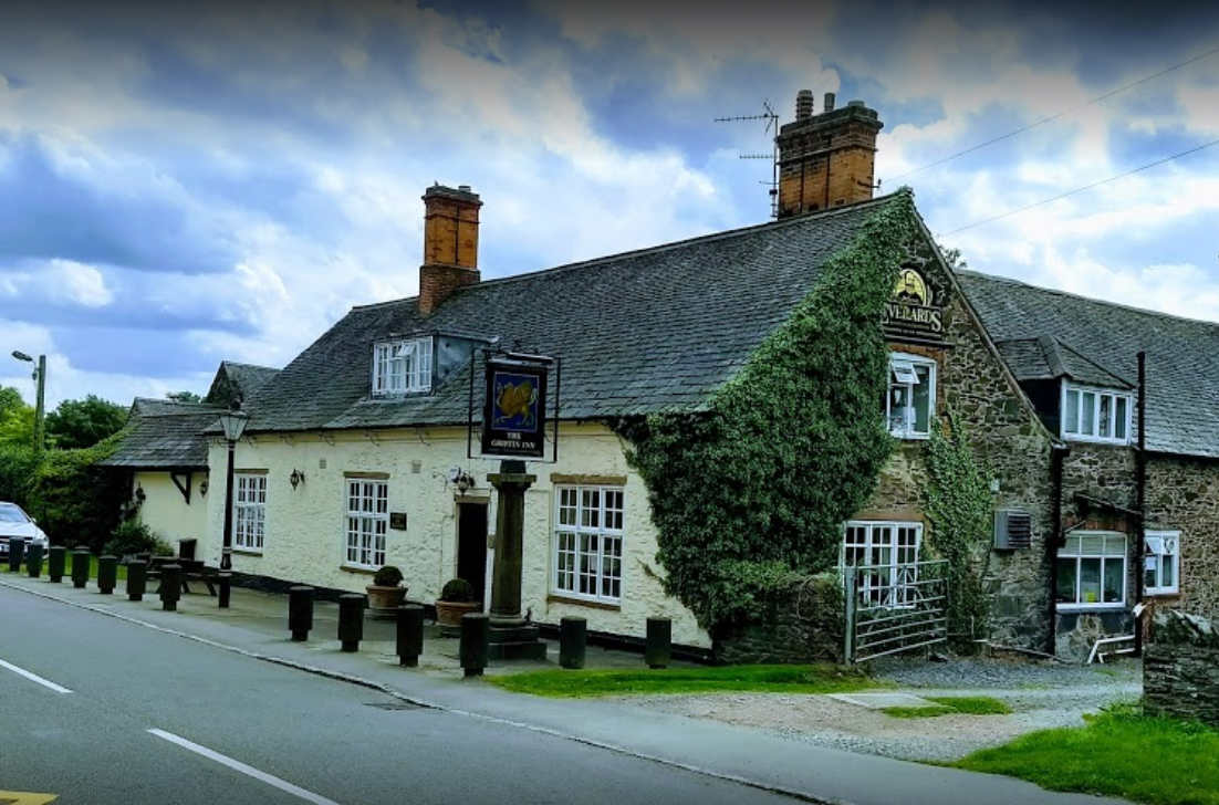 Why Choose The Griffin Inn in Swithland for your event - The Roasting Pig